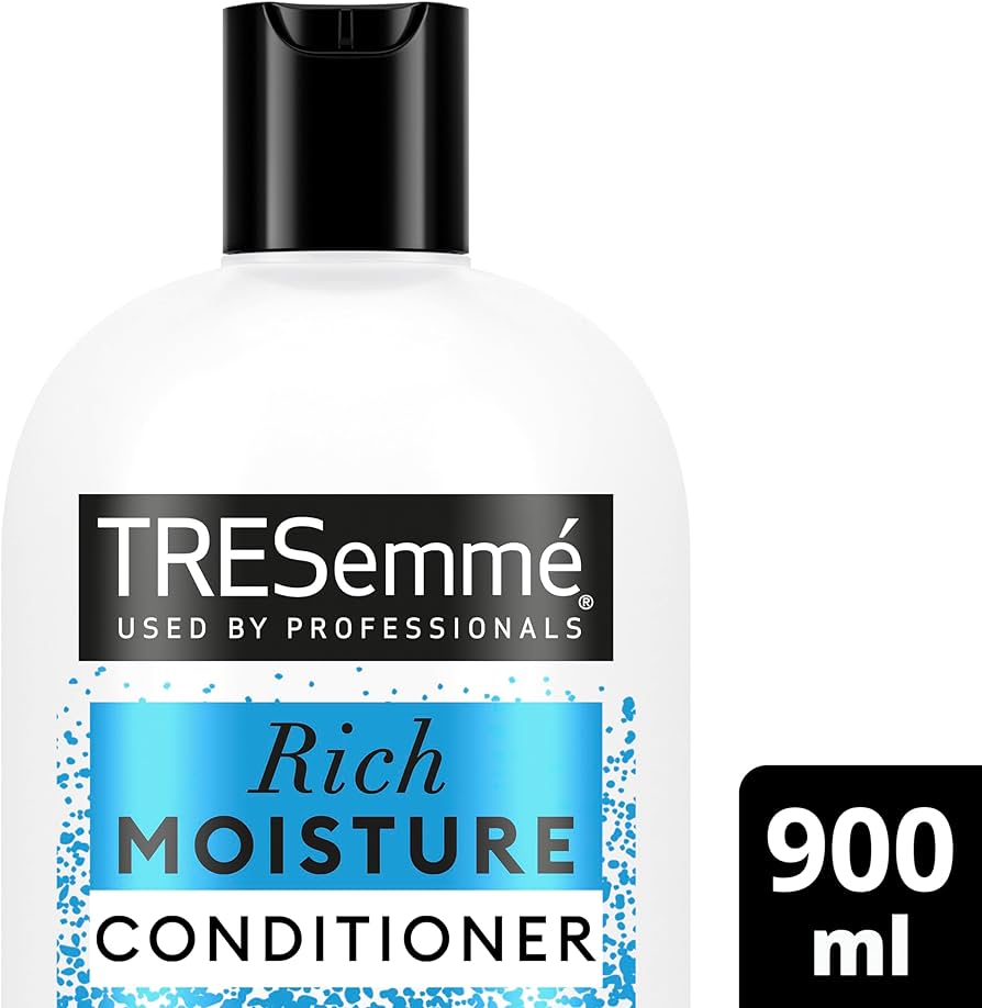 TRESemmé Moisture Rich Conditioner with Vitamin E for Dry Damaged Hair 300/900ml