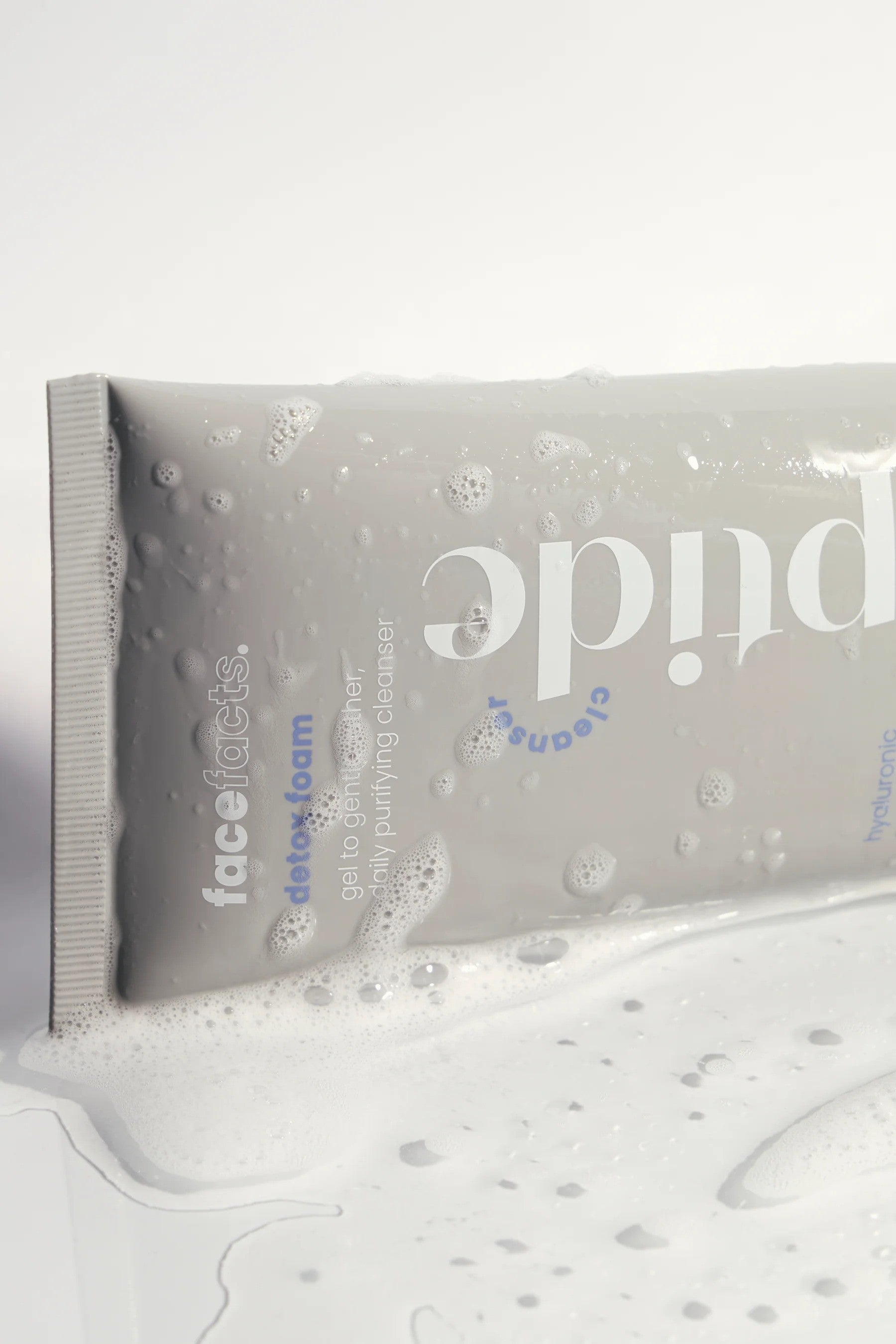 Face Facts  Peptide Detox Foam Cleanser With Hyaluronic Acid And Niacinamide